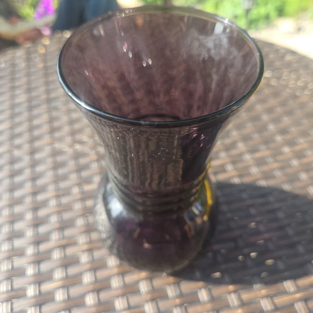 Vintage Indiana Glass Vase Purple Amethyst Plum Swirl W/Center Rings ~6.5